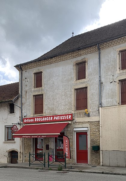 File:Vue de la boulangerie de Optevoz (juillet 2021).jpg