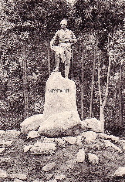 File:Wissmanndenkmal Lauterberg.jpg