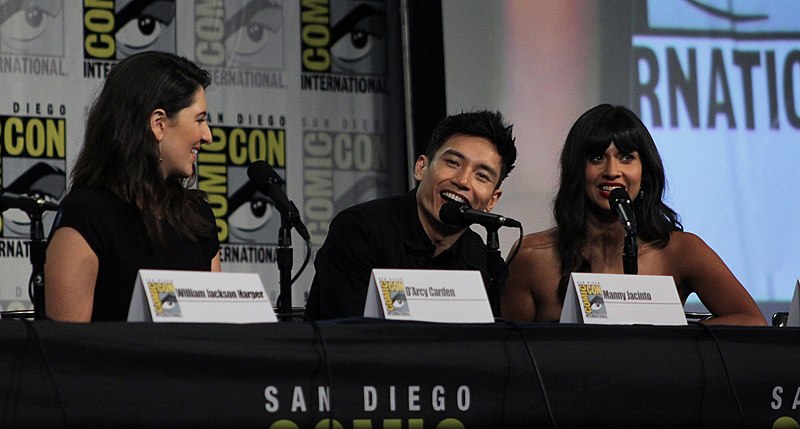 File:'The Good Place' cast and crew visit San Diego Comic Con for a panel (42913095065).jpg