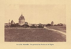 Île de Ré-FR-17-Ars-vue générale des Moulins & de l'église.jpg