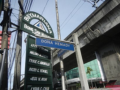 How to get to New Manila with public transit - About the place