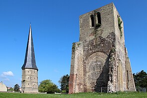 0 Tours de l'ancienne abbaye St-Winoc à Bergues (Nord) 1.jpg