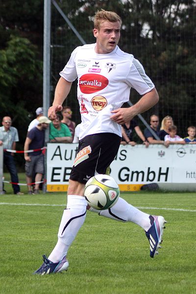 File:1. SC Sollenau vs. FC Red Bull Salzburg 2014-07-12 (111).jpg