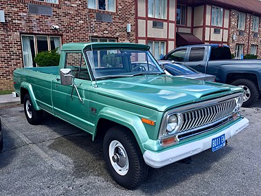 1974 Jeep J10 pickup truck all-original finished in green at 2017 AMO meet 01of12.jpg