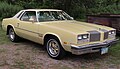 1977 Oldsmobile Cutlass Salon, front right view