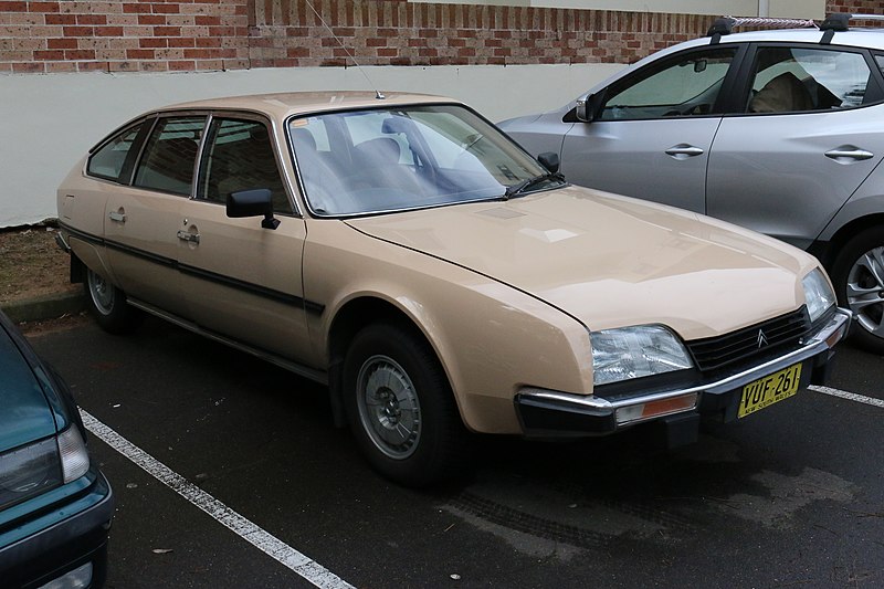 File:1985 Citroën CX 25 Pallas IE fastback (28339383475).jpg