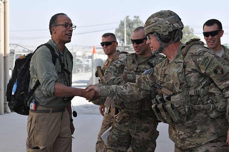 File:2012 Lester Holt by US Army.jpg