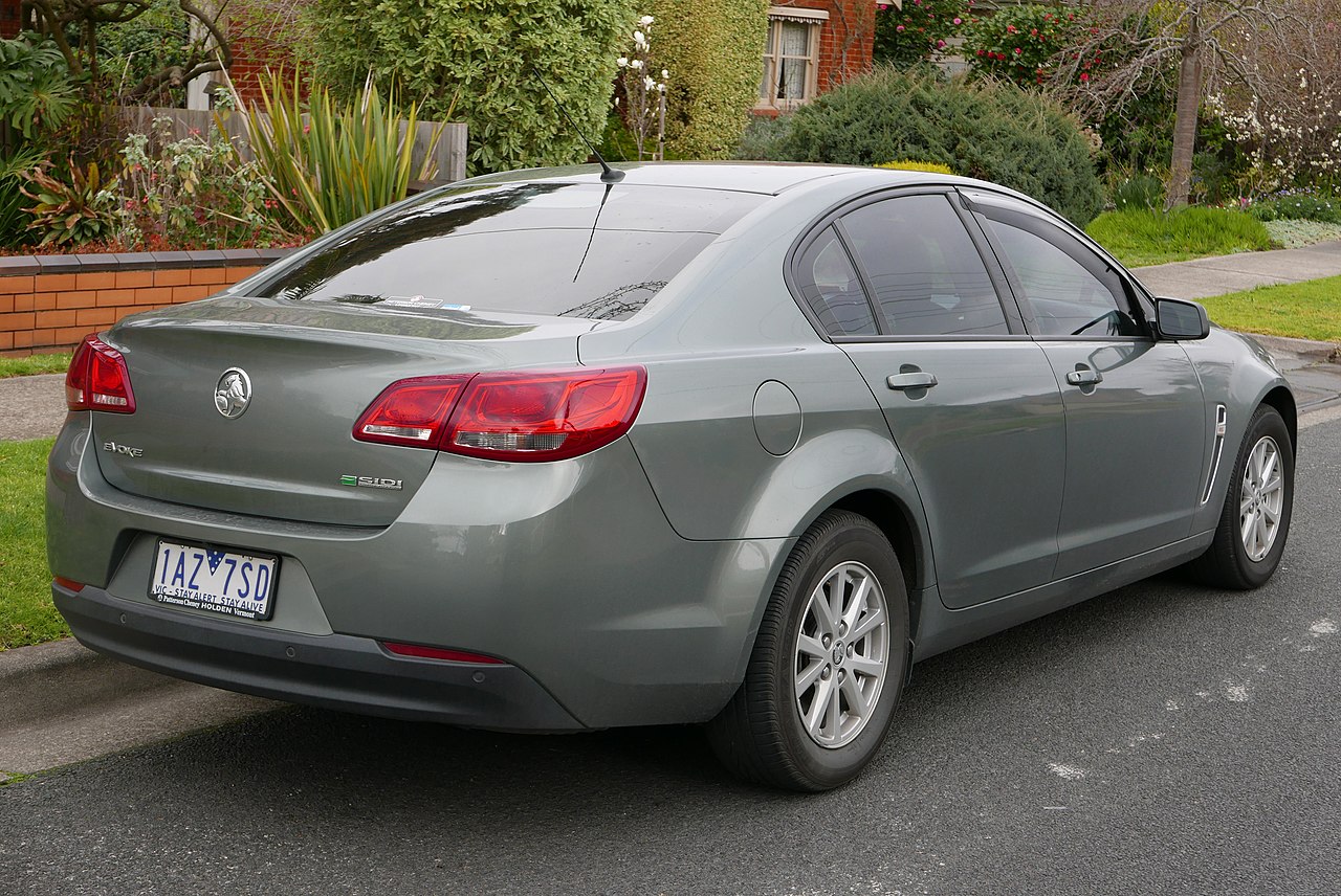 Image of 2013 Holden Commodore (VF MY14) Evoke sedan (2015-08-07)
