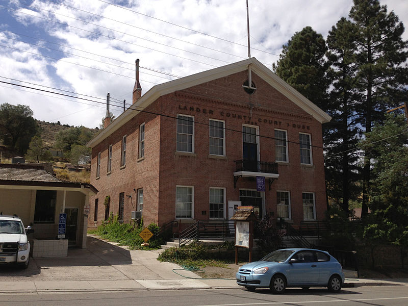 File:2014-09-08 13 22 02 The old Lander County Court House on U.S. Route 50 in Austin, Nevada.JPG