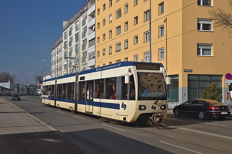 File:2018-03-25 AT Wien 12 Meidling, Eichenstraße @ Malfattigasse, WLB 404 (30036434887).jpg