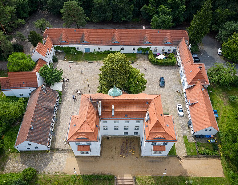 File:2019-06-21-Jagdschloss Grunewald stitched.jpg