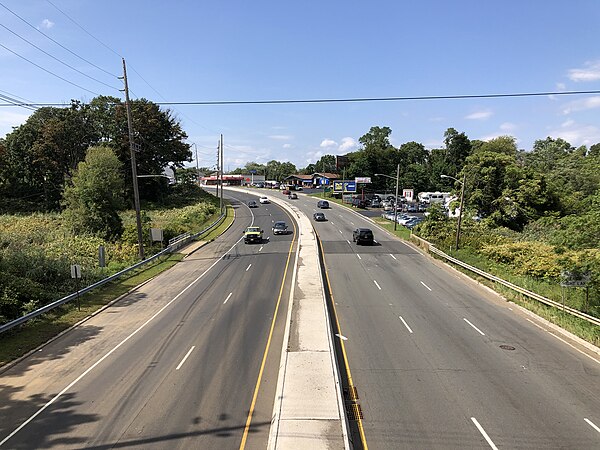 Route 35 northbound past interchange with Garden State Parkway and Route 36 in Keyport