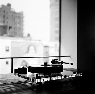 6PerspeX turntable photographed in New York (2018) 6PerspeX-NY-JakobDirnberger2018.jpg