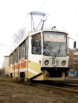 71-608 (KTM-8) raitiovaunu Cherepovetsissa (linja 8).jpg