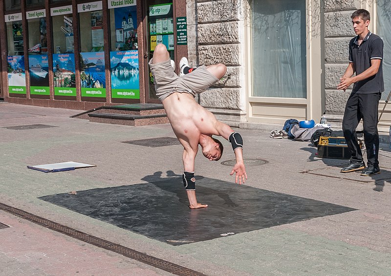 File:Acrobats in Budapest Street.jpg