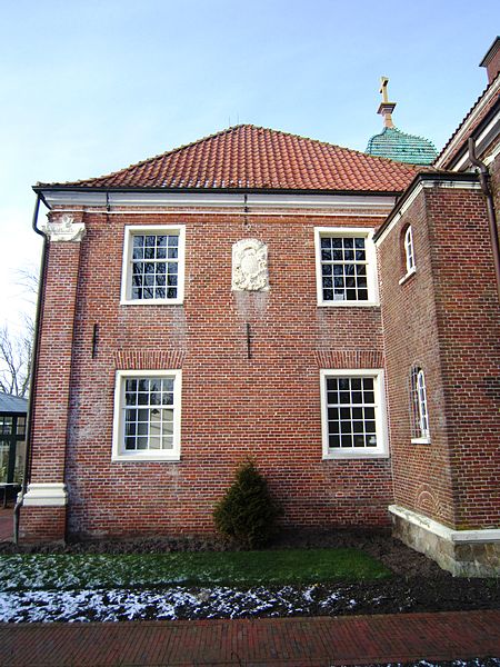 File:Adelresidenz Sielhof (Neuharlingersiel) 04.JPG