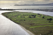 Вид с воздуха на гольф-клуб Портмарнок и полуостров. Jpg
