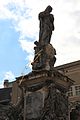 Deutsch: Statue am Domplatz in Salzburg