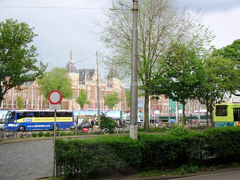 File:Amsterdam Centraal - panoramio (8).jpg