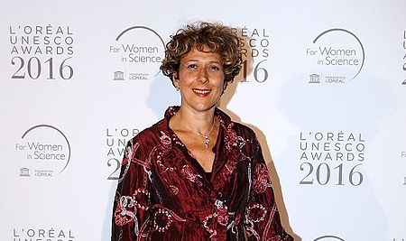 Andrea-Gamarnik-Premio-Loreal (2).jpg