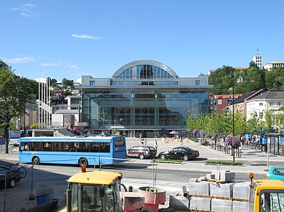 How to get to Arendal Rådhus with public transit - About the place