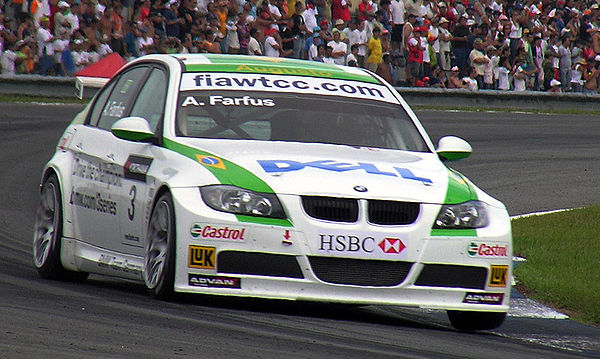 Farfus driving a BMW 320si (BMW Team Germany) at Curitiba in the 2007 World Touring Car Championship season.