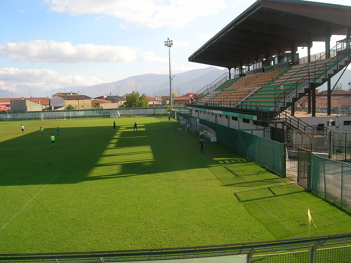 File:Estadio de Sportivo Italiano..jpg - Wikimedia Commons