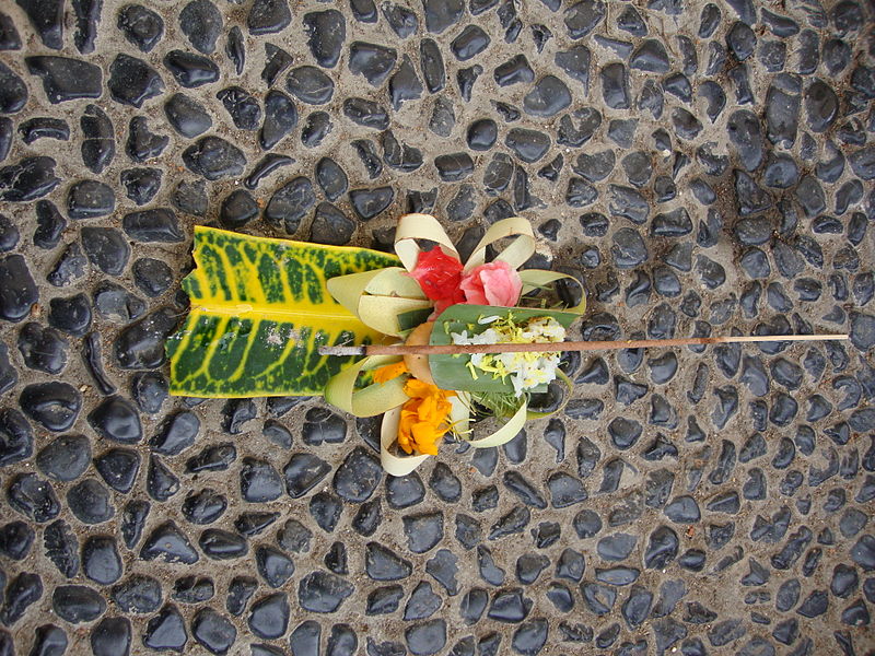 File:Balinese Hindu Puja, Ubud Bali Indonesia, Ganesha puja earr private house door July 2010.jpg