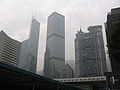מגדלי משרדים בהונג קונג הבנויים עם מסבכי ענק כשלד