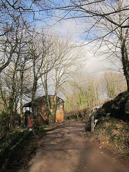 File:Barn on Windmill Down - geograph.org.uk - 3870221.jpg