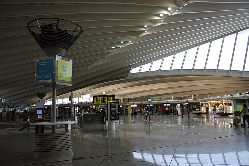 File:Bilbao Airport, July 2010 (03).JPG