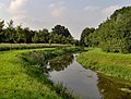 De Bornsebeek, stromend vlak langs de voormalige havezate Weleveld