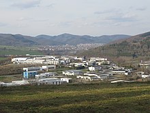 Das Gewerbegebiet West von Süden, im Hintergrund Breidenstein (2021)