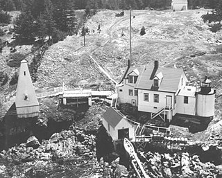 <span class="mw-page-title-main">Browns Head Light</span> Lighthouse in Maine, US