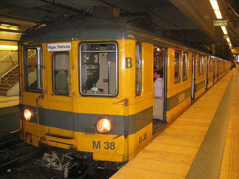 File:Buenos Aires Subte H.JPG