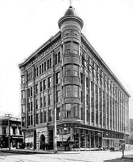 Bullard Block c.1900. It replaced the Clocktower Courthouse in 1895.
