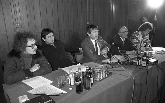 from left: Jürgen Reents, Joschka Fischer, Otto Schily, Wilhelm Knabe and Rainer Trampert [de] in 1983