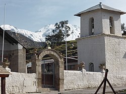 Campanario de la iglesia de Putre, Provincia de Parinacota, norte de Chile.jpg