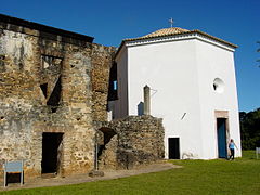 Castelo de Garcia d'Avila - Praia do Forte - Brazílie.jpg