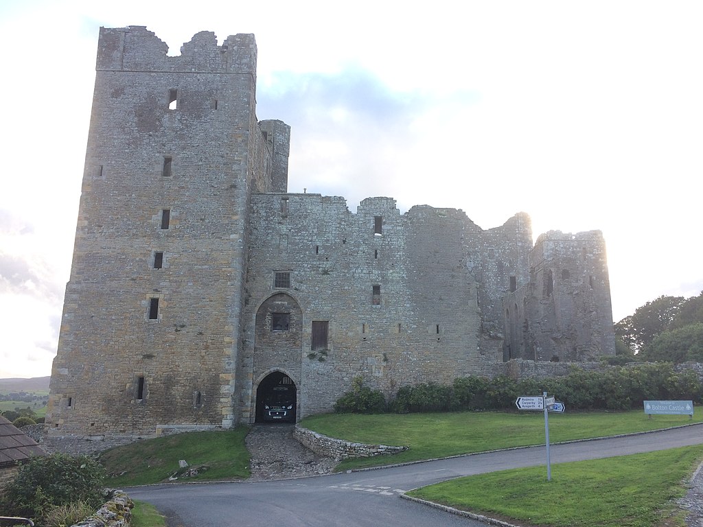 Picture of Bolton Castle courtesy of Wikimedia Commons contributors - click for full credit