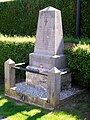 Le monument des otages de Senlis assassinés le 2 septembre 1914.