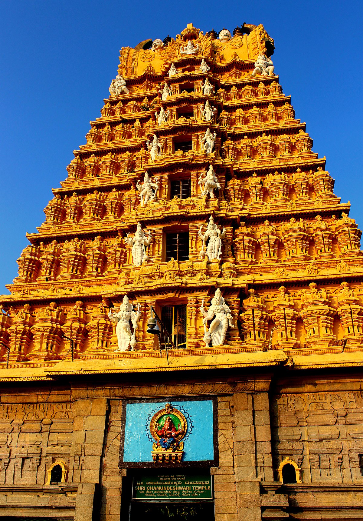 Jai vasavi - Mysore chamundeshwari temple Today's Devi... | Facebook