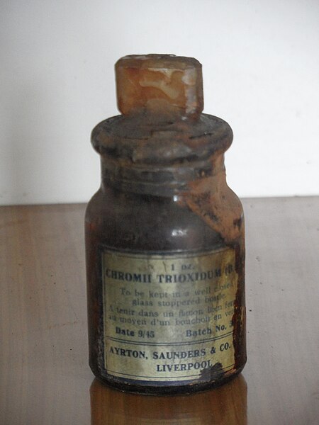 File:Chromium trioxide, 1945.jpg