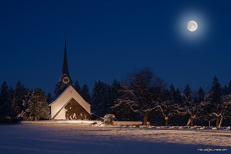 File:Church In The Moonlight (94697691).jpg