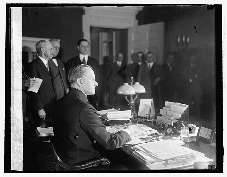 File:Coolidge signing tax bill, (2-26-26) LCCN2016841816.jpg