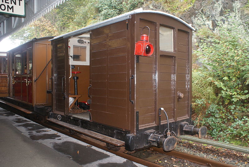 File:Corris van 6 - 2011-10-23.jpg