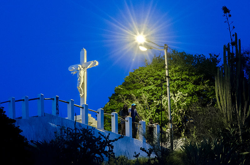 File:Cristo en el Mirador de Choroní.jpg