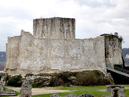 The donjon of Château Gaillard; the loss of the castle would prove devastating for John's military position in Normandy
