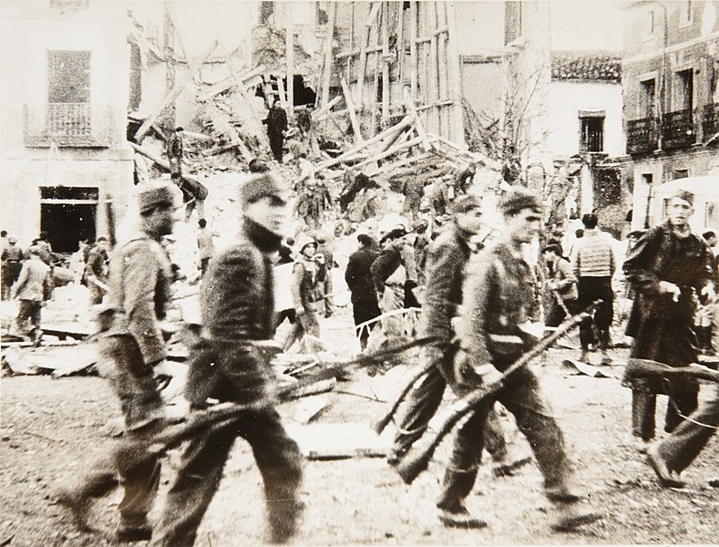 File:Entrance of the Republican Troops in Teruel - Google Art Project.jpg