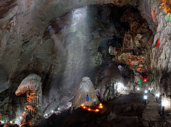 Erawanské jeskyně
